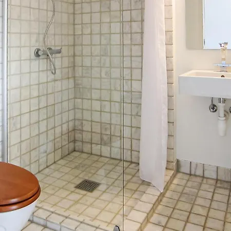 Apartment 1 Bedroom Awesome In Gudhjem