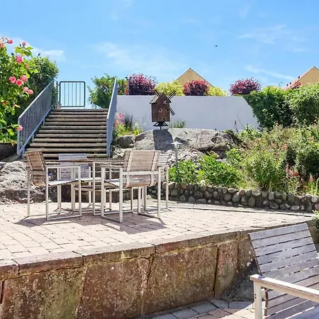 Apartment 1 Bedroom Awesome In Gudhjem